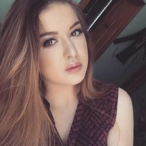 Meet your Posher, Ally